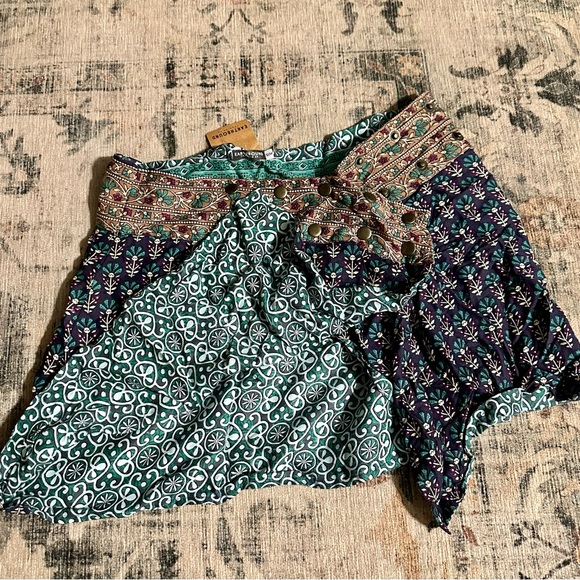 Earthbound skirt size Small / medium - Picture 3 of 3